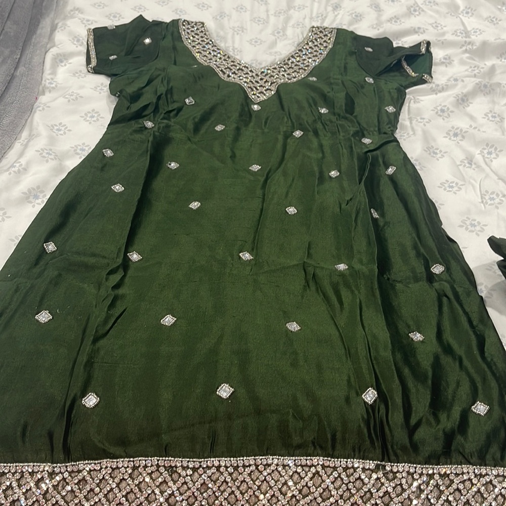 Indian Punjabi Pakistani Silk Suit 38 size